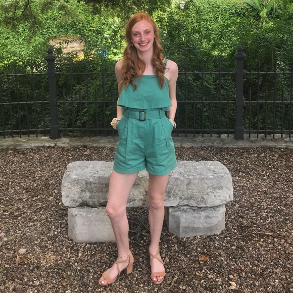 Meet your Posher, Alyssa - Picture 1 of 1